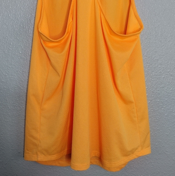 Under Armour Fitted Heat Gear Women's Active Tank Top - Picture 5 of 11